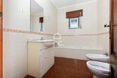 Moradia T3 para Venda em Viana do Alentejo