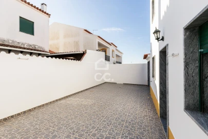 Moradia T3 para Venda em Viana do Alentejo