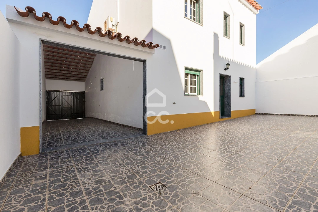 Moradia T3 para Venda em Viana do Alentejo Foto 4