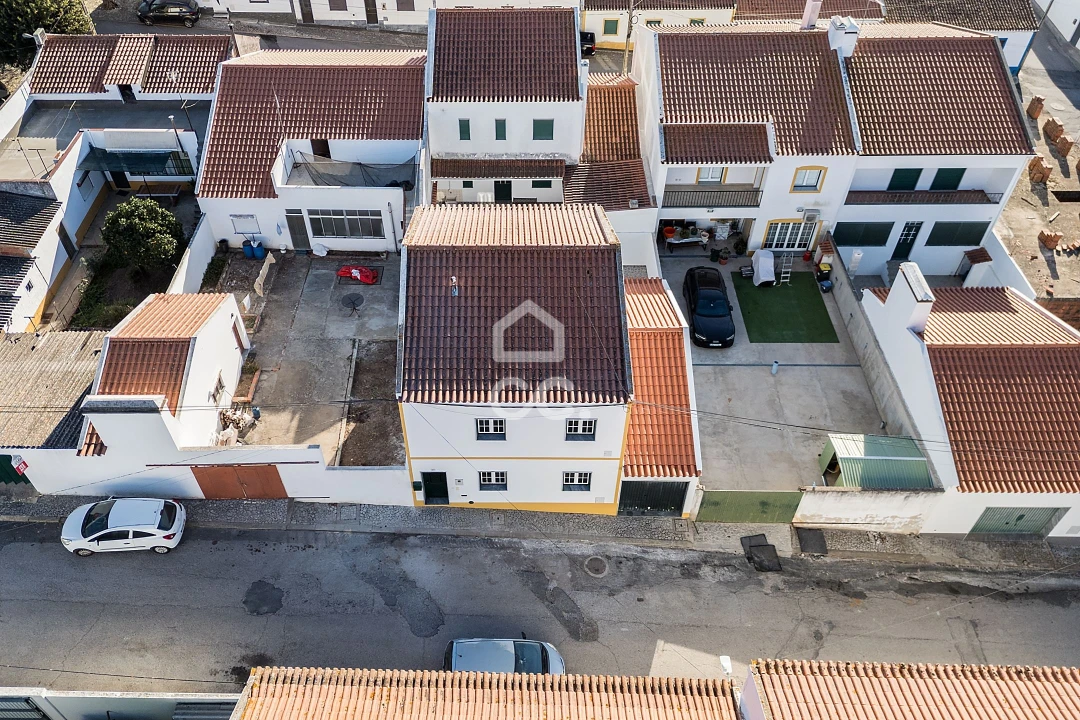 Moradia T3 para Venda em Viana do Alentejo Foto 35
