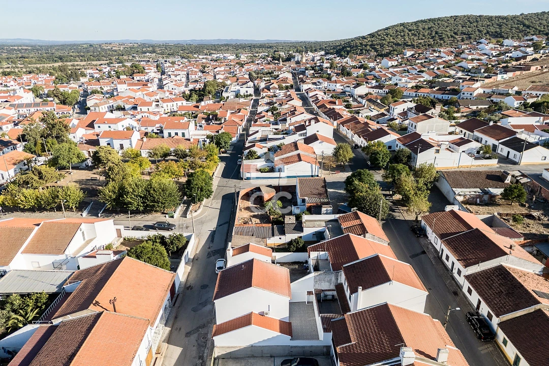 Moradia T3 para Venda em Viana do Alentejo Foto 41