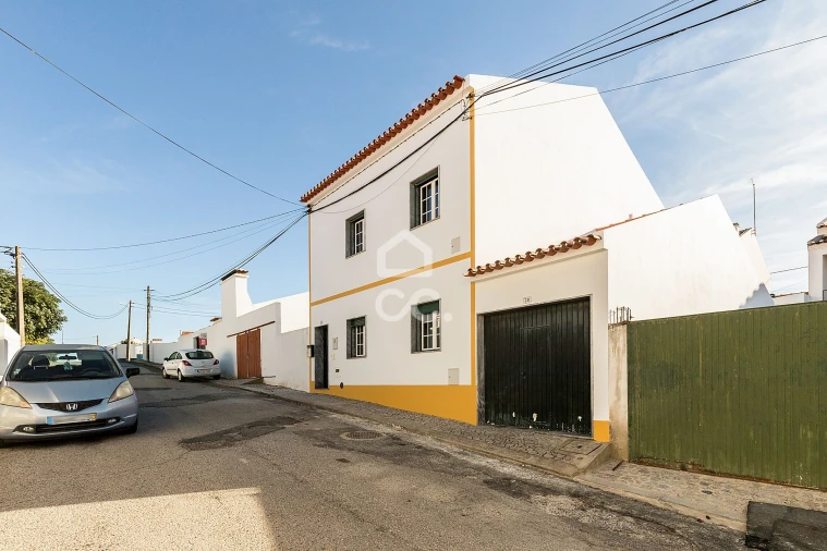 Moradia T3 para Venda em Viana do Alentejo Foto 2