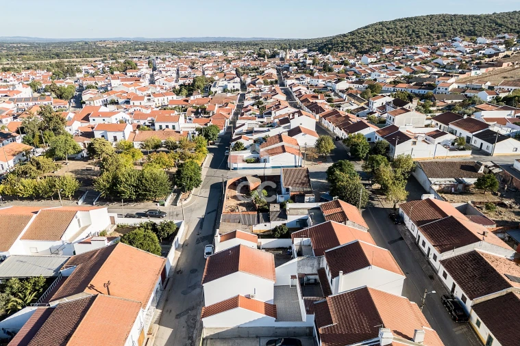 Moradia T3 para Venda em Viana do Alentejo Foto 41
