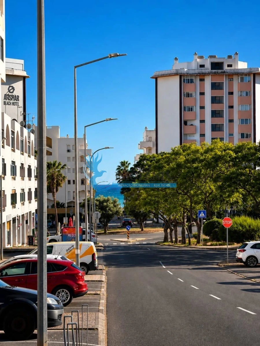 Apartamento T1 para Venda em Quarteira Foto 2
