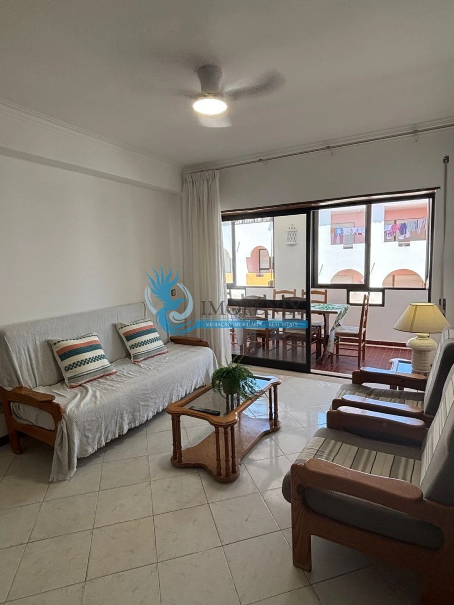 Apartamento T1 para Venda em Quarteira Foto 3