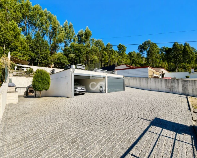 Moradia T4 para Venda em Atães e Rendufe Foto 53