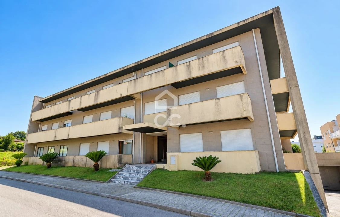 Apartamento T3 para Venda em Vila Nova de Famalicão e Calendário Foto 1