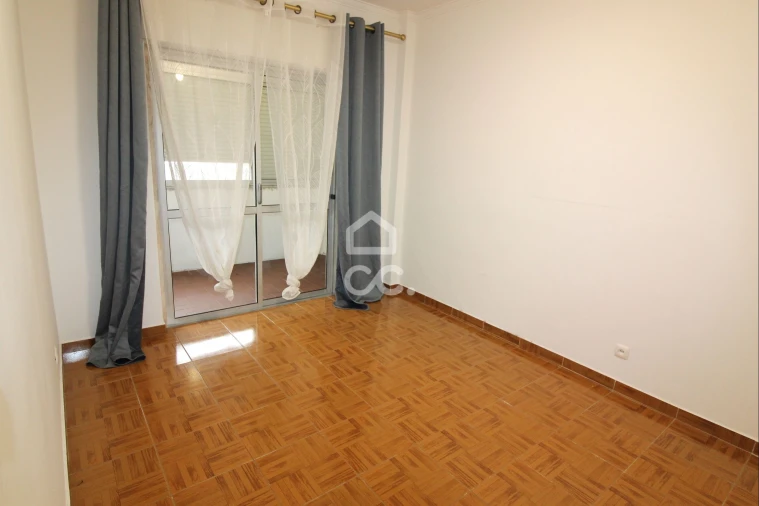Apartamento T3 para Venda em Amora Foto 14