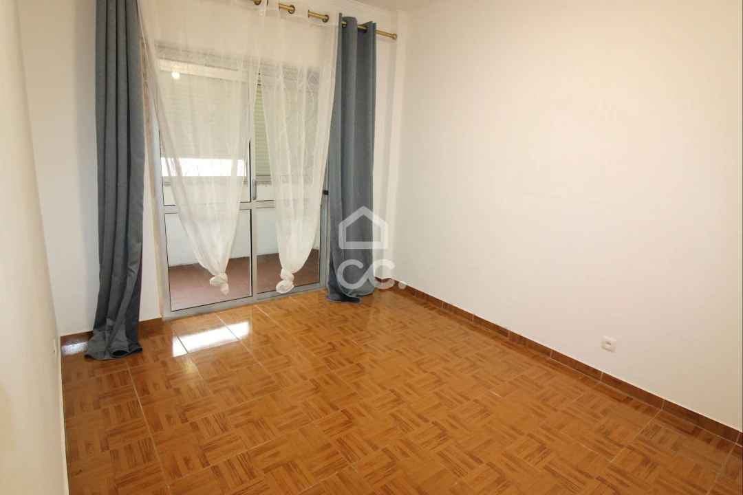 Apartamento T3 para Venda em Amora Foto 14