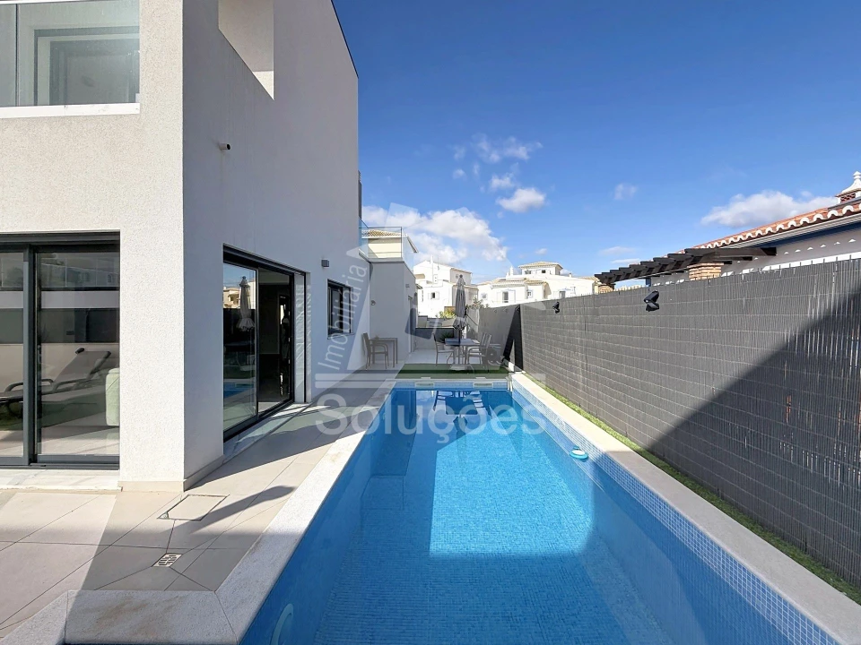 Moradia T3 para Venda em Portimão Foto 7