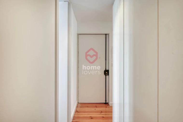 Apartamento T1 para Venda em Misericórdia Foto 20