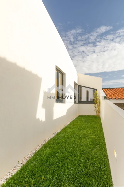 Moradia T3 para Venda em Santa Marinha e São Pedro da Afurada