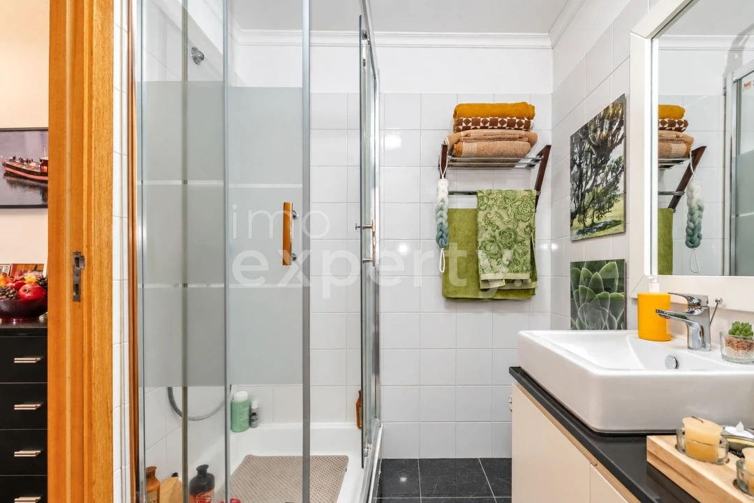 Apartamento T1 para Venda em São Martinho Foto 11