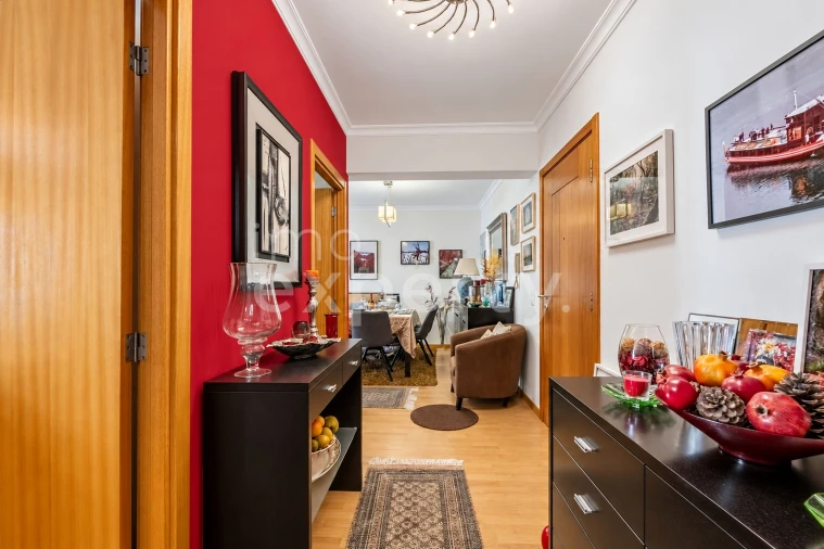 Apartamento T1 para Venda em São Martinho Foto 3