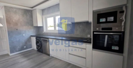 Moradia T3 para Venda em Santa Maria de Lamas