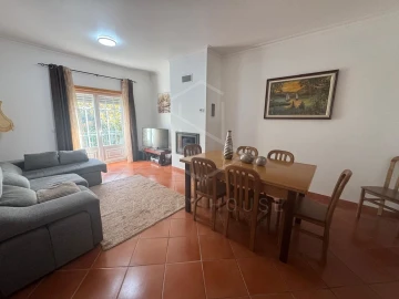 Apartamento T3 para Venda em Turquel