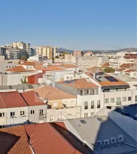 Apartamento T4 para Venda em Vila Nova de Famalicão e Calendário
