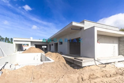 Moradia T4 para Venda em Pataias e Martingança