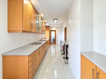 Apartamento T5 para Venda em Canidelo