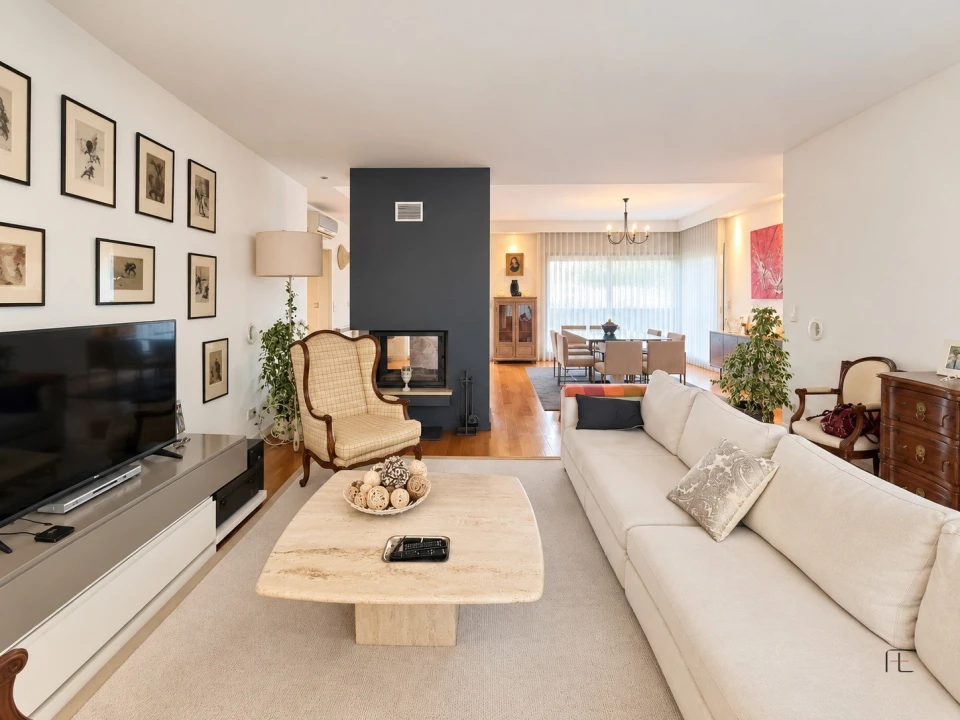 Apartamento T5 para Venda em Canidelo Foto 3