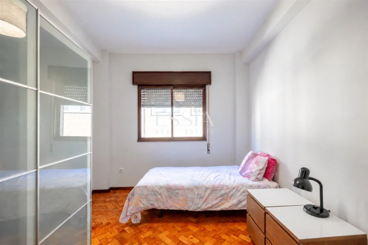 Apartamento T2 para Venda em Cedofeita, Santo Ildefonso, Sé, Miragaia, São Nicolau e Vitória Foto 17