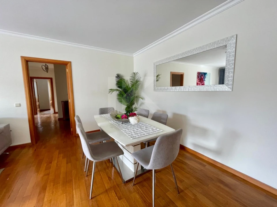 Apartamento T3 para Arrendamento em Funchal (Se) Foto 2