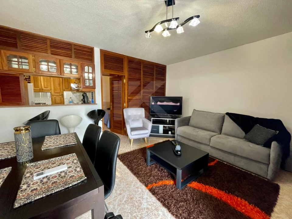 Apartamento T1 para Arrendamento em São Martinho Foto 1