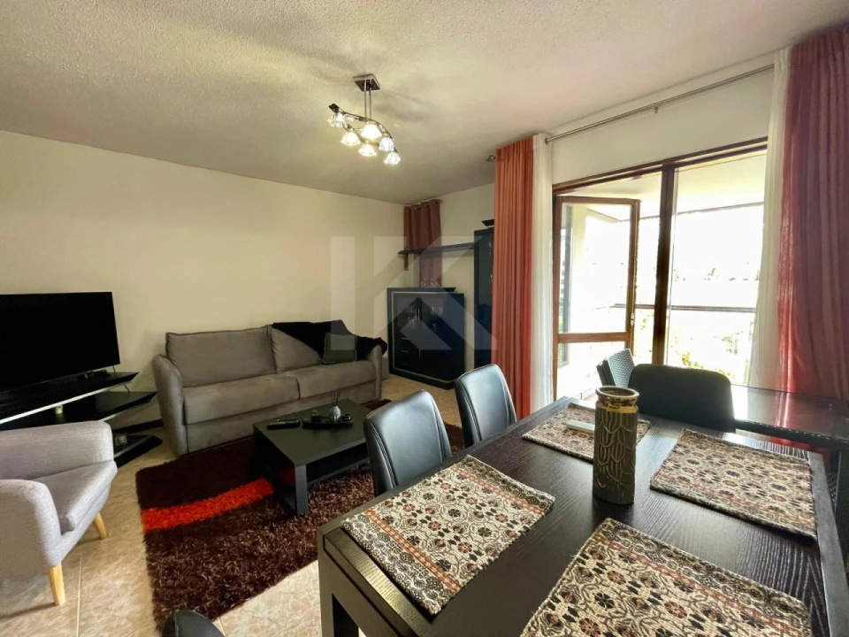 Apartamento T1 para Arrendamento em São Martinho Foto 5