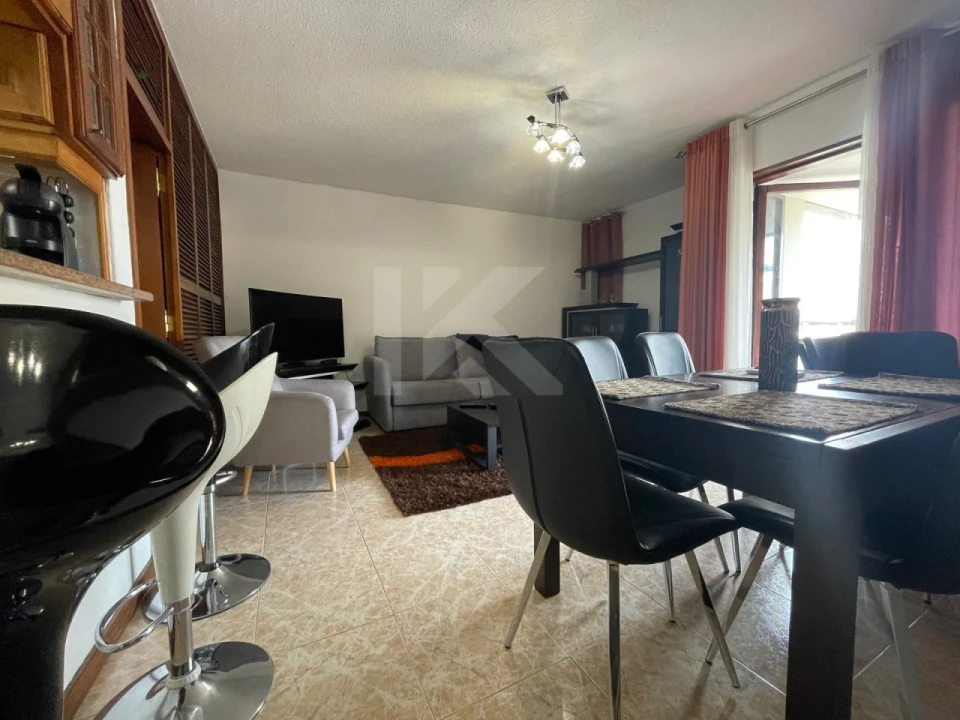 Apartamento T1 para Arrendamento em São Martinho Foto 6