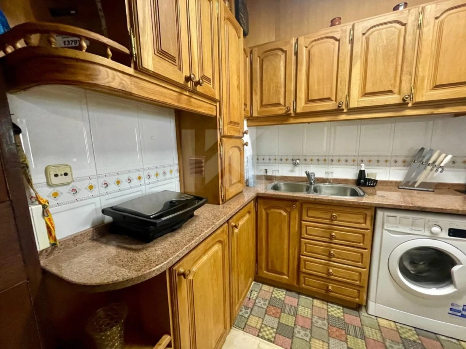 Apartamento T1 para Arrendamento em São Martinho Foto 8