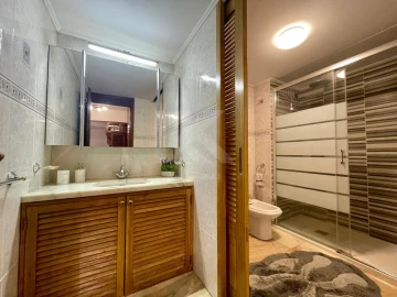 Apartamento T1 para Arrendamento em São Martinho
