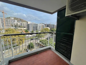 Apartamento T1 para Arrendamento em São Martinho