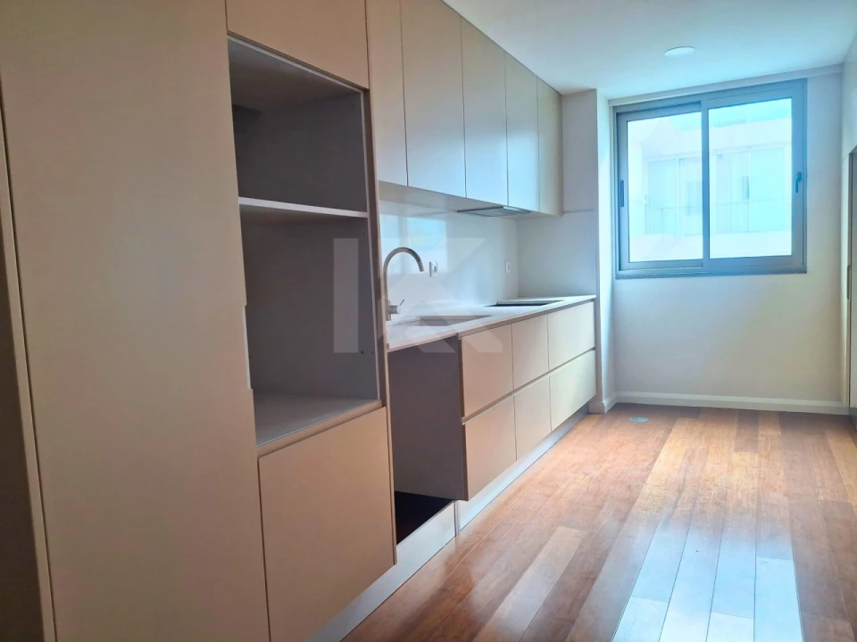 Apartamento T2 para Arrendamento em Funchal (Se) Foto 4