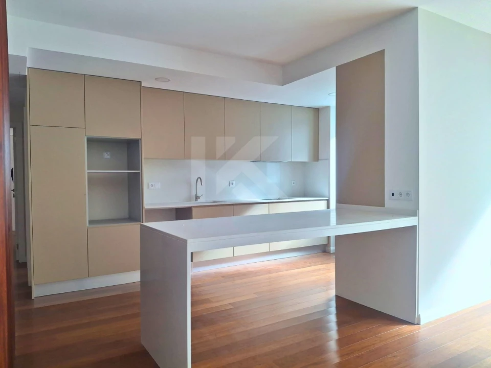 Apartamento T2 para Arrendamento em Funchal (Se) Foto 5