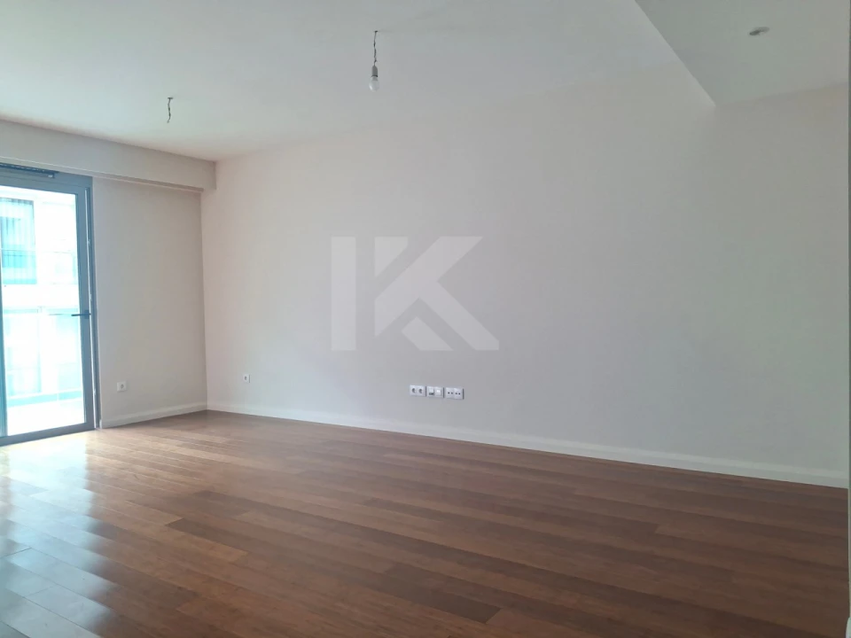 Apartamento T2 para Arrendamento em Funchal (Se) Foto 7