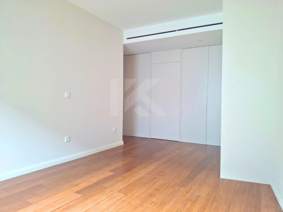Apartamento T2 para Arrendamento em Funchal (Se) Foto 11
