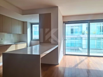 Apartamento T2 para Arrendamento em Funchal (Se)