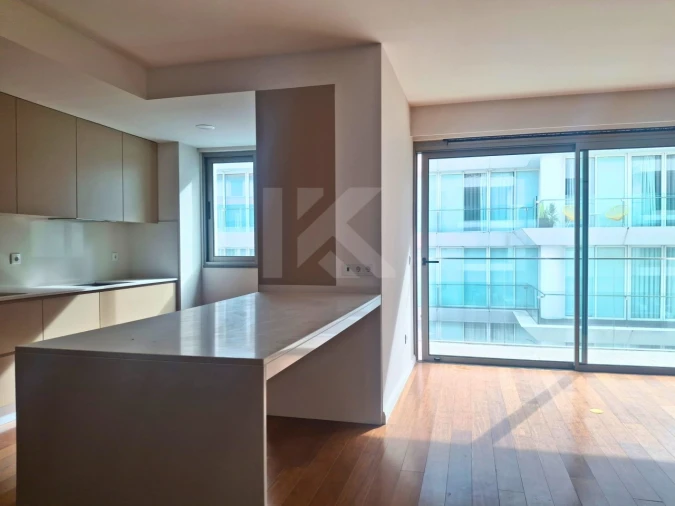 Apartamento T2 para Arrendamento em Funchal (Se) Foto 2