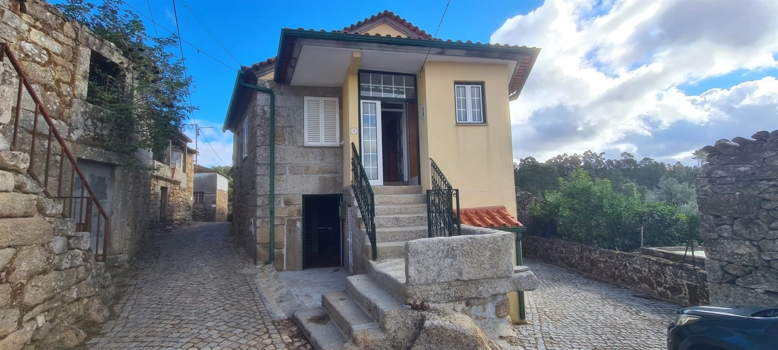 Moradia T2 para Venda em Antas e Matela Foto 1