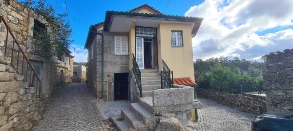 Moradia T2 para Venda em Antas e Matela