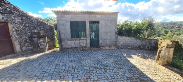 Moradia T2 para Venda em Antas e Matela