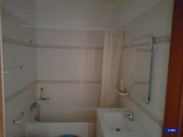 Apartamento T2 para Arrendamento em Santo Antonio dos Olivais