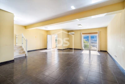 Moradia T4 para Venda em Canas de Senhorim