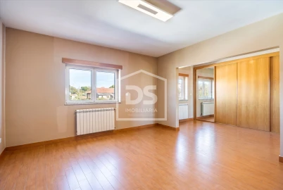 Moradia T4 para Venda em Canas de Senhorim