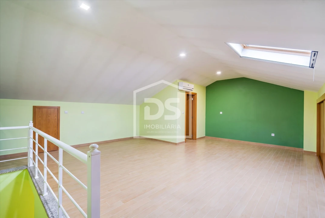 Moradia T4 para Venda em Canas de Senhorim Foto 20