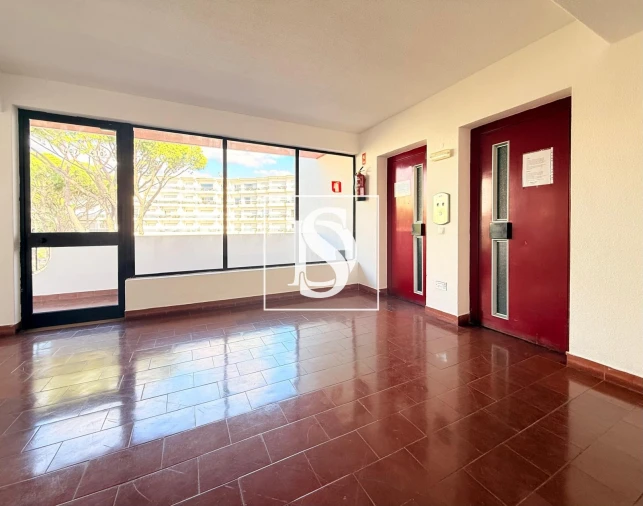 Apartamento T1 para Venda em Quarteira Foto 30