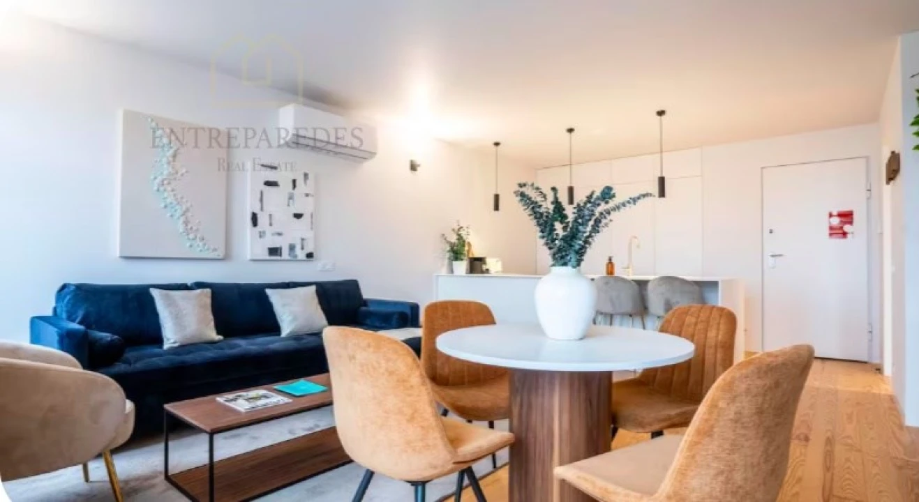 Apartamento T1 para Venda em Cedofeita, Santo Ildefonso, Sé, Miragaia, São Nicolau e Vitória Foto 1
