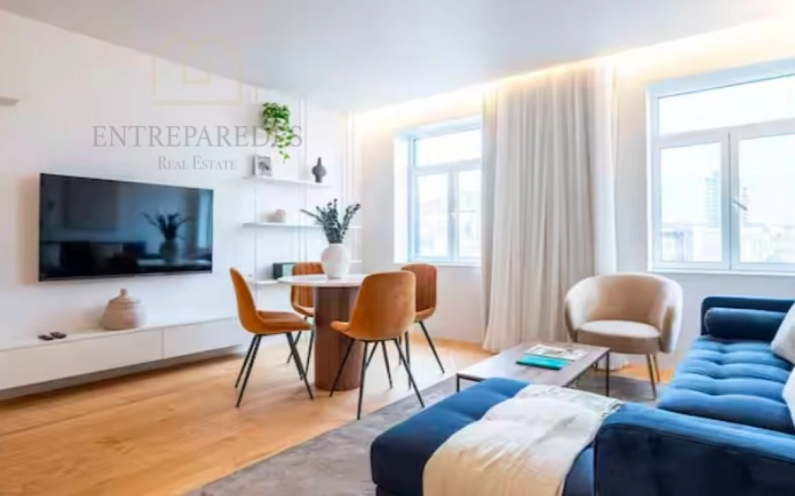 Apartamento T1 para Venda em Cedofeita, Santo Ildefonso, Sé, Miragaia, São Nicolau e Vitória Foto 2