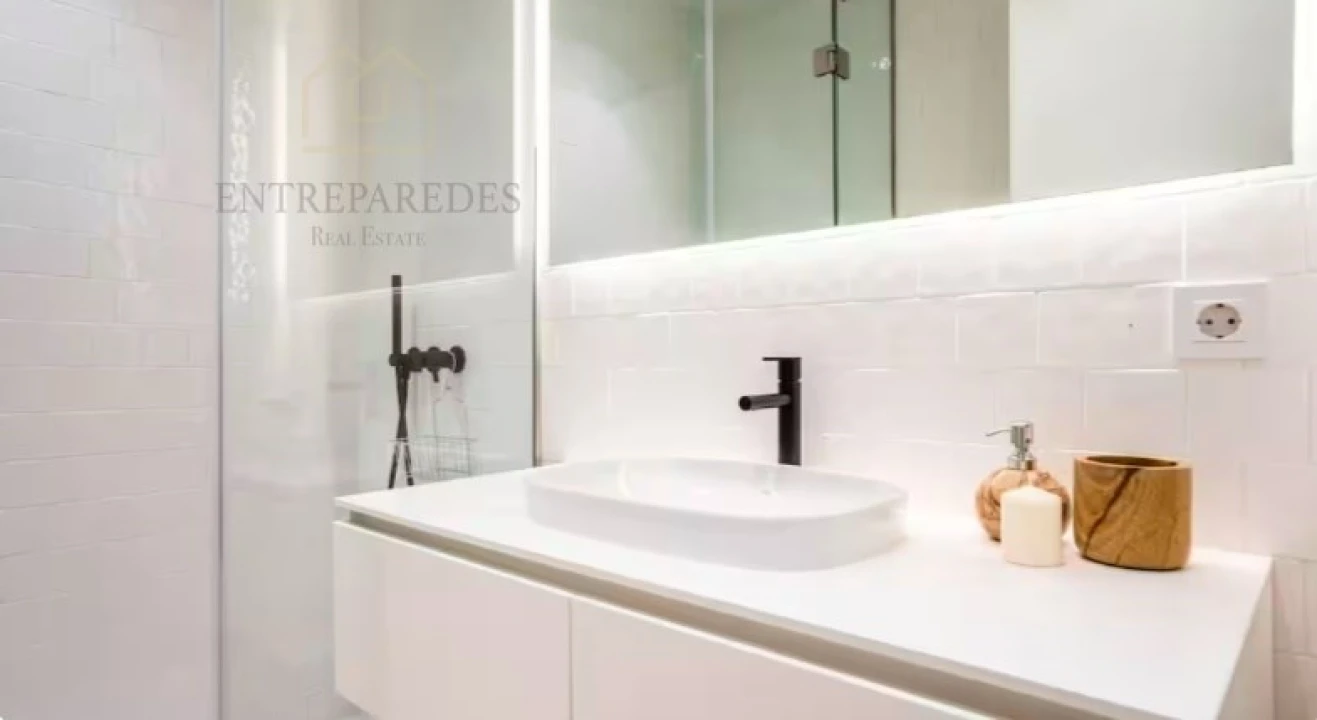 Apartamento T1 para Venda em Cedofeita, Santo Ildefonso, Sé, Miragaia, São Nicolau e Vitória Foto 13