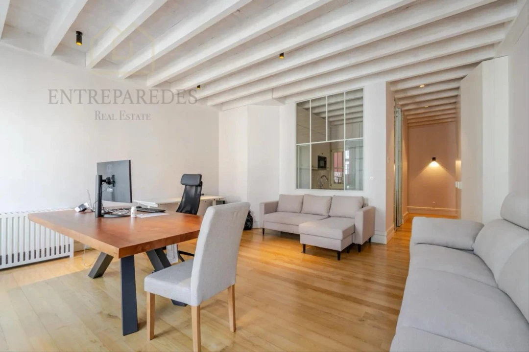Apartamento T3 para Venda em Cedofeita, Santo Ildefonso, Sé, Miragaia, São Nicolau e Vitória Foto 3